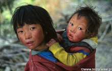 Dzieci na trasie dookoła Annapurny