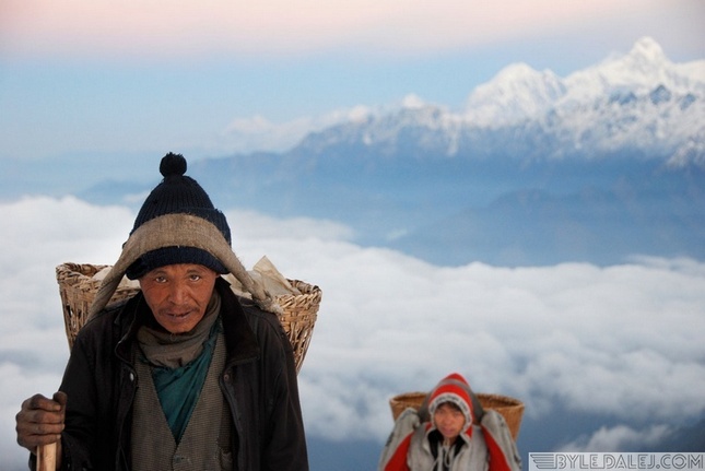  Nepal przelecz Pang Sang zaskoczyla sniegiem