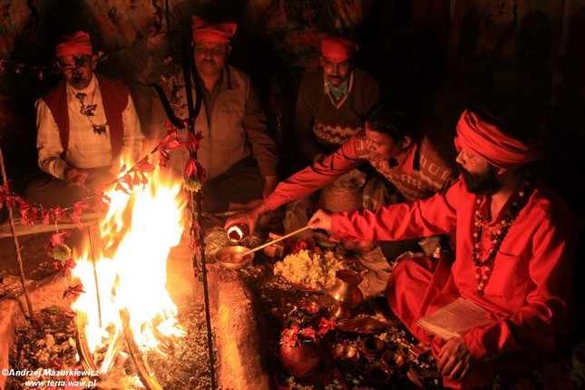 06_Ganges_swieta_Ceremonia w Tarapith